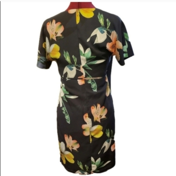 Aritzia Babaton Floral Wallace Wrap Dress - Picture 2 of 4